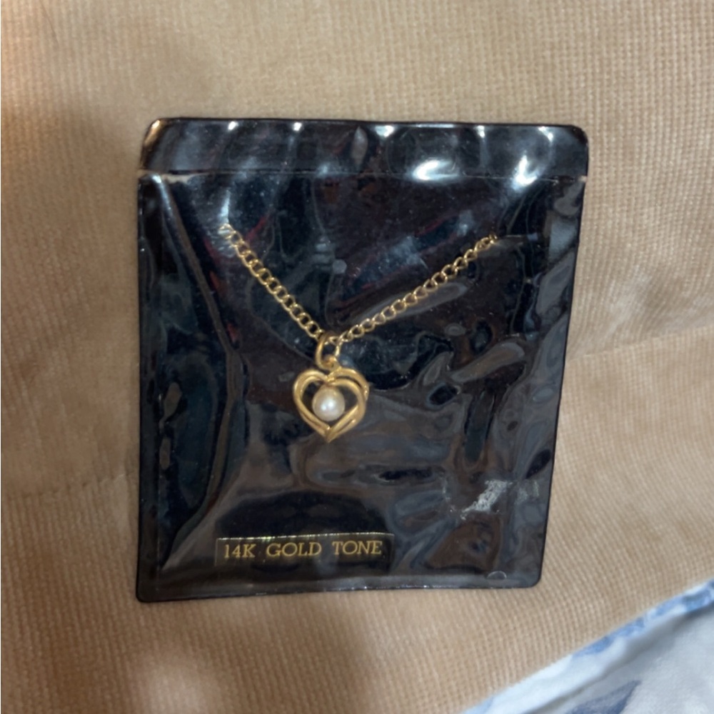 14k Gold-Tone Heart Pendant Necklace with Pearl Accent - Women Jewelry NWT